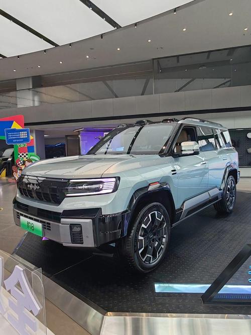 成都21比亚迪方程豹硬派越野的爆款，英菲尼迪35周年与你共成长